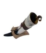 HR57 Drinking Horn with Hanging Belt and Wood Stand - Image 2