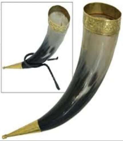 HR93 Drinking Horn with Brass Border
