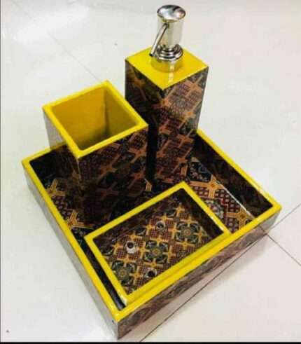 Stylish Mug & Tray Set in Multi Color