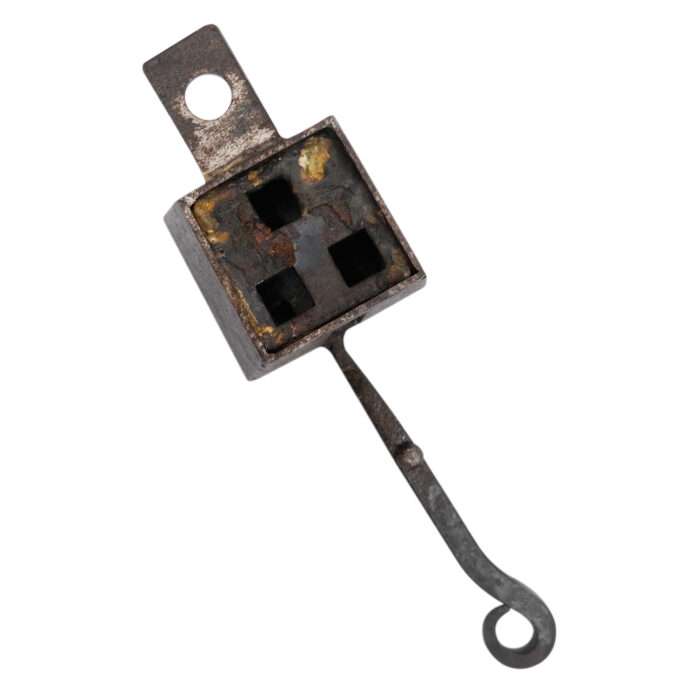 MRIronItem04b MRIronItem04 Replica of a Viking Padlock - Image 3