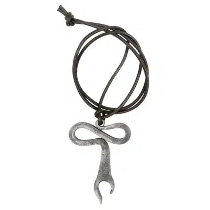 MRLT01 Medieval Locket with pure Leather Rope