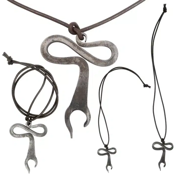 MRLT01 Medieval Locket with pure Leather Rope - Image 5