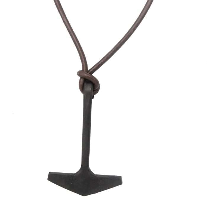 MRLT04c Medieval Locket with pure Leather Rope