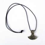 MRLT08 Medieval Locket with pure Leather Rope - Image 5