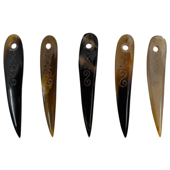 MRYN04 Natural Hand made buffalo Horn Yarn Needle