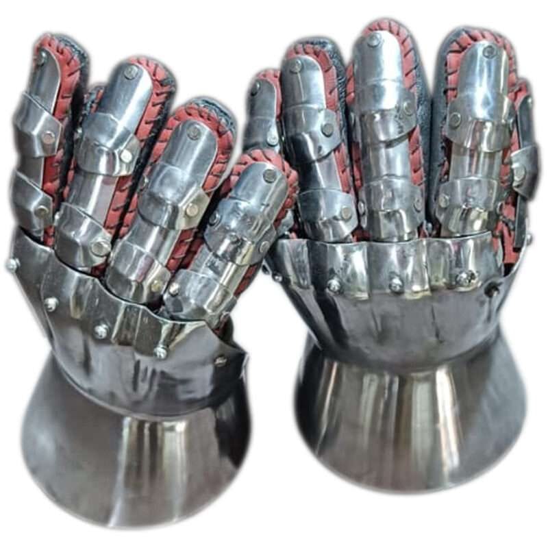J108a Medieval Gauntlets Set