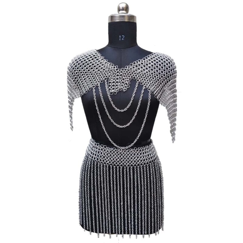 CM73 Chainmail Shoulder Cape with Skirt